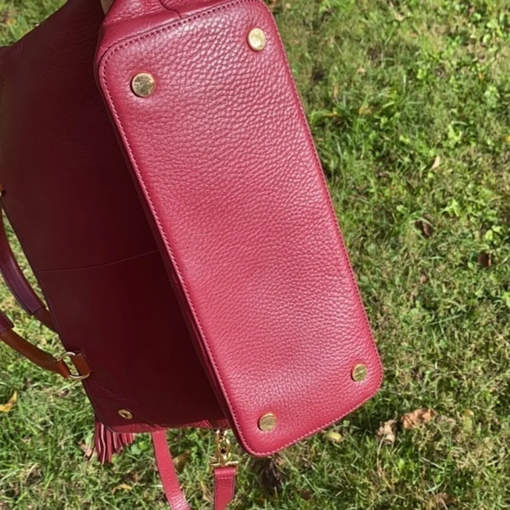 Isaac Mizrahi Pebble Leather Satchel Handbag bordeaux